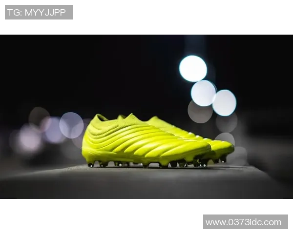 阿迪达斯天河足球全新发布引领潮流助力球场表现提升